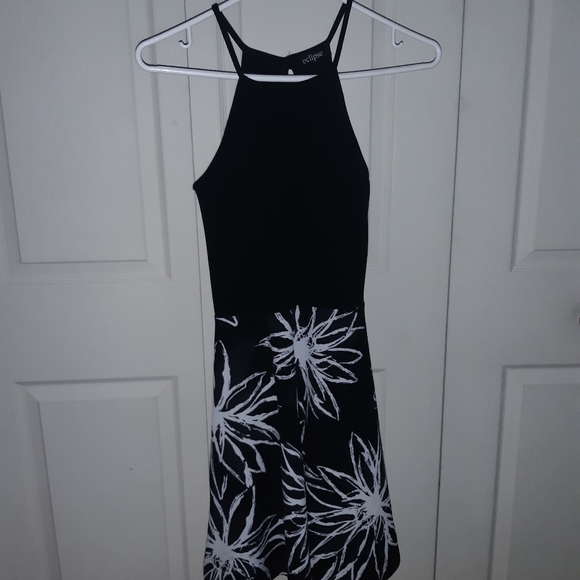 Eclipse Dress - Picture 1 of 3